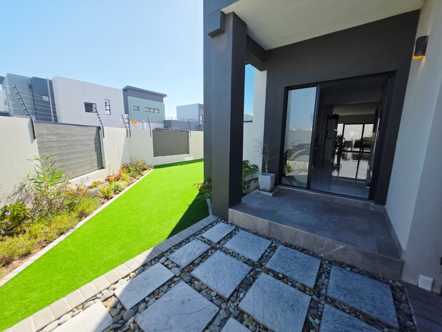 5 Bedroom Property for Sale in Sandown Western Cape